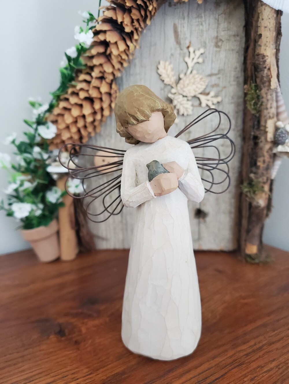 Willow Tree - Angel Of Healing 1999 - Girl Angel Holding Bird (Blonde Hair)